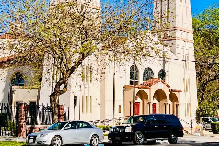 Annunciation Greek Orthodox Church, Sacramento, CA — photo 2 of 20