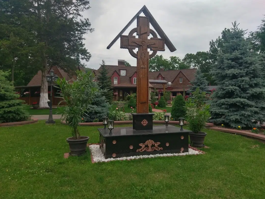 Ascension of the Lord Romanian Orthodox Monastery, Clinton, MI — photo 4 of 15