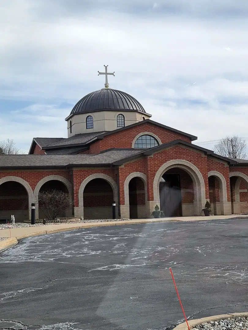 Assumption Greek Orthodox Church, Grand Blanc Township, MI — photo 11 of 19