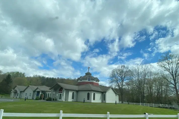 Christ the Savior Orthodox Church, Southbury, CT — photo 4 of 12