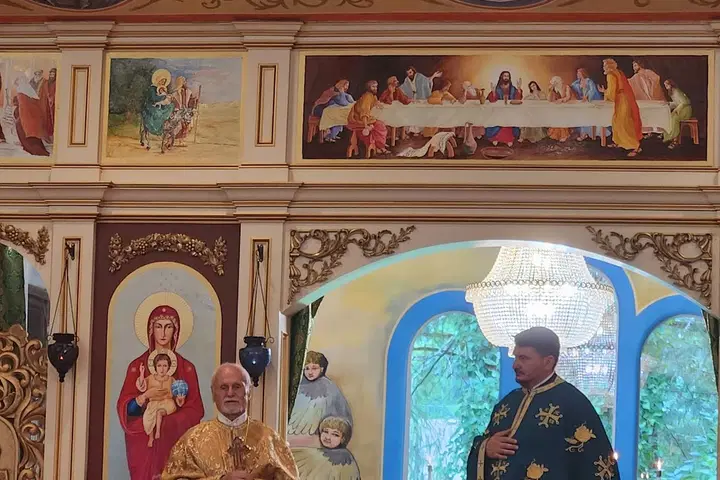 Descent of the Holy Spirit Romanian Orthodox Church, Oregon City, OR — photo 1 of 3