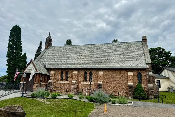 Dormition of the Theotokos Greek Orthodox Church, Burlington, VT — photo 1 of 12