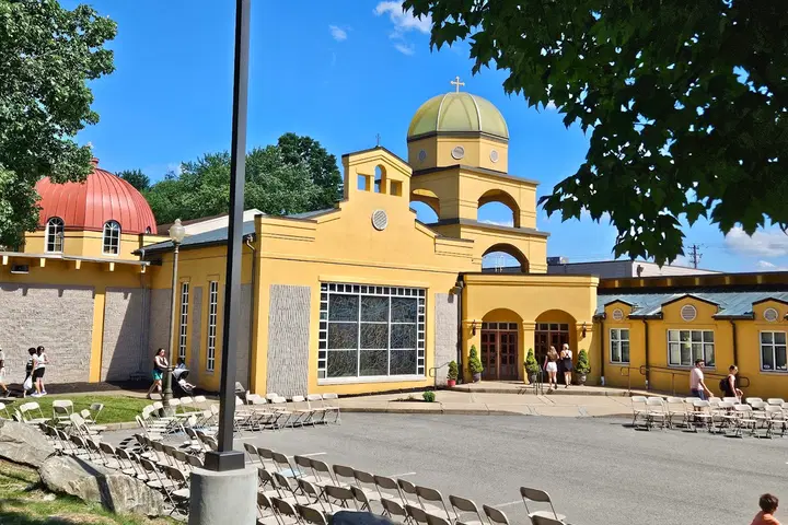 Dormition of the Theotokos Greek Orthodox Church, Oakmont, PA — photo 1 of 7