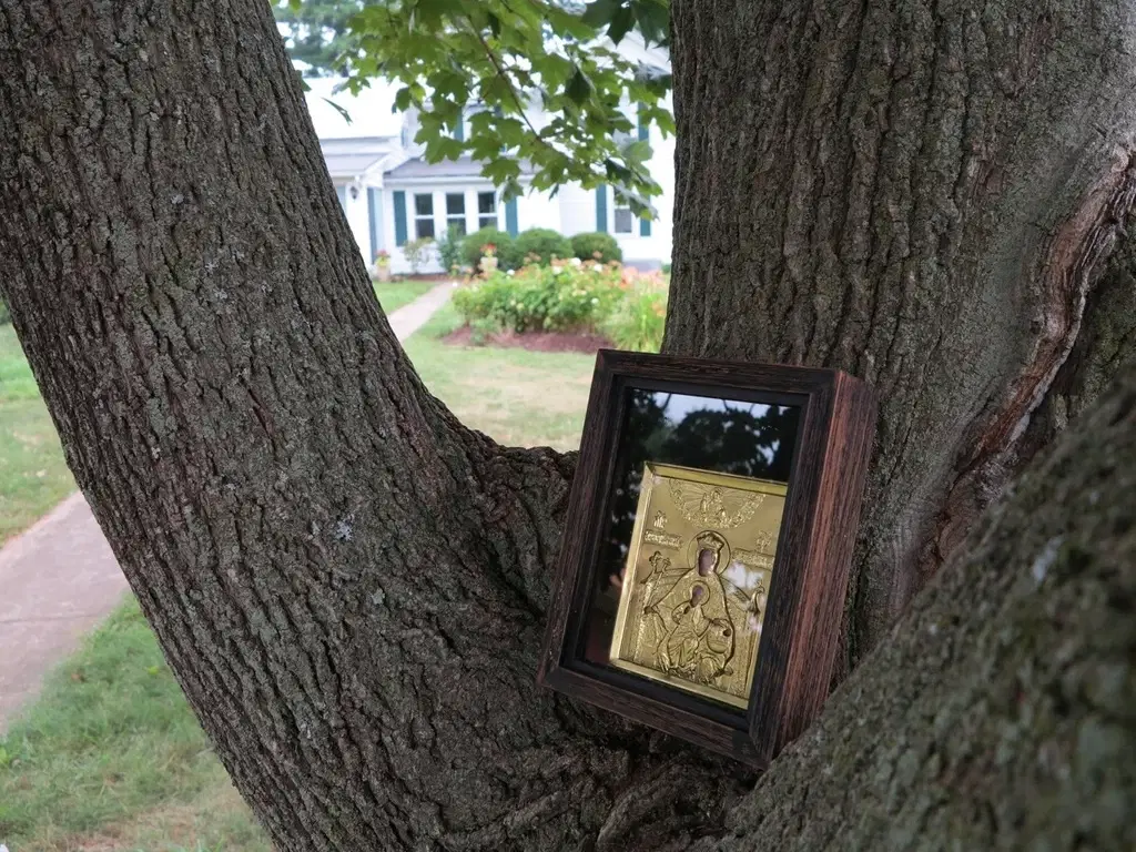 Entrance of the Theotokos Orthodox Skete, Perrysville, OH — photo 10 of 14