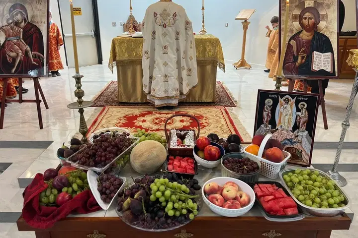 Holy Apostles Greek Orthodox Church, Chantilly, VA — photo 2 of 19