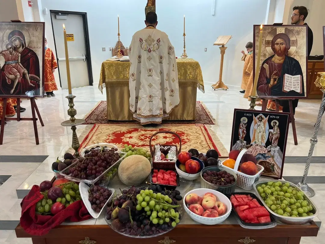 Holy Apostles Greek Orthodox Church, Chantilly, VA — photo 2 of 19
