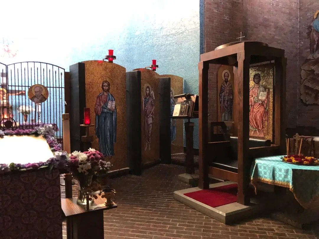 Holy Apostles Greek Orthodox Church, Westchester, IL — photo 10 of 18