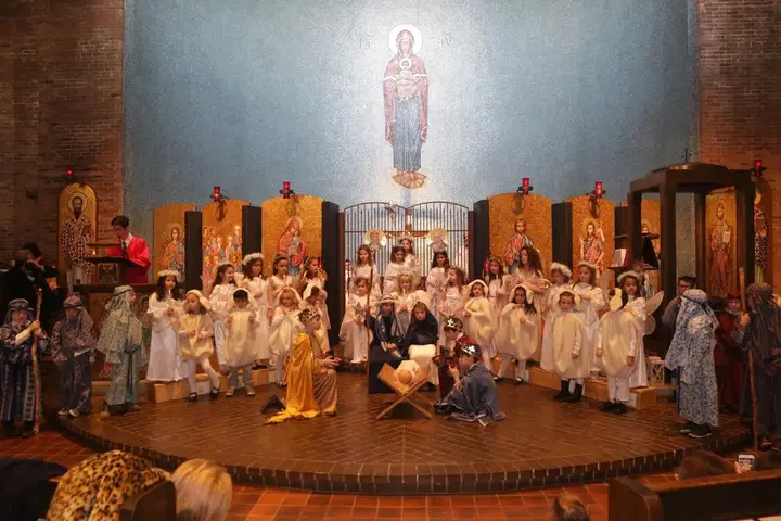 Holy Apostles Greek Orthodox Church, Westchester, IL — photo 4 of 18