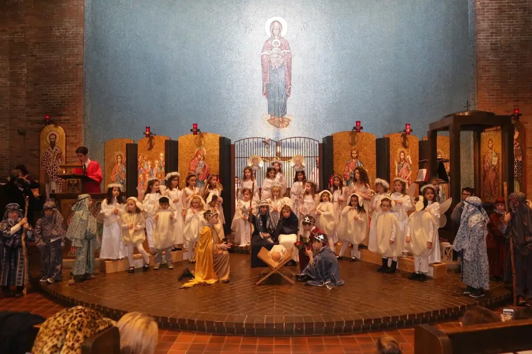 Holy Apostles Greek Orthodox Church, Westchester, IL — photo 4 of 18