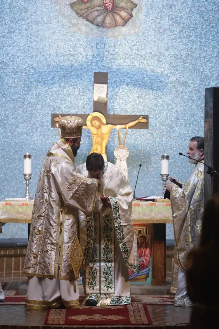 Holy Apostles Greek Orthodox Church, Westchester, IL — photo 5 of 18