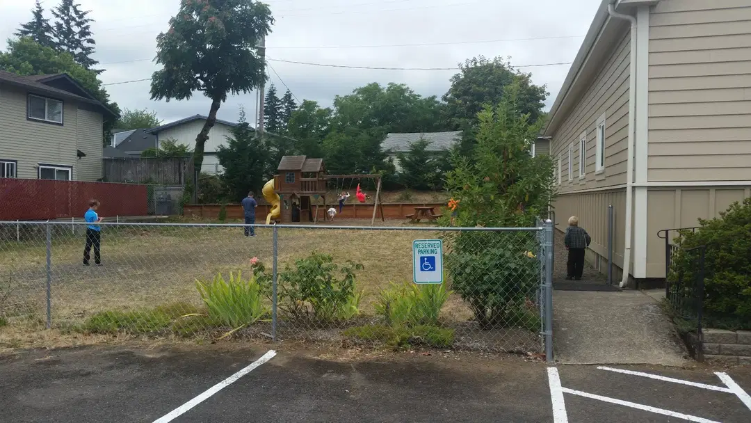 Holy Apostles Orthodox Christian Church, Vancouver, WA — photo 9 of 20