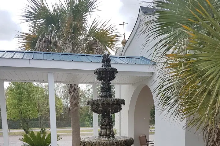 Holy Apostles Orthodox Church, West Columbia, SC — photo 3 of 16