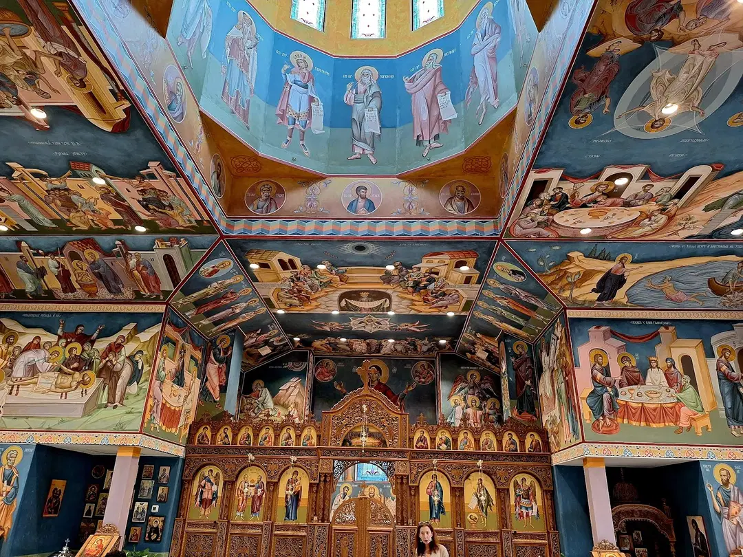 Holy Apostles Peter and Paul Orthodox Church, Lilburn, GA — photo 2 of 15