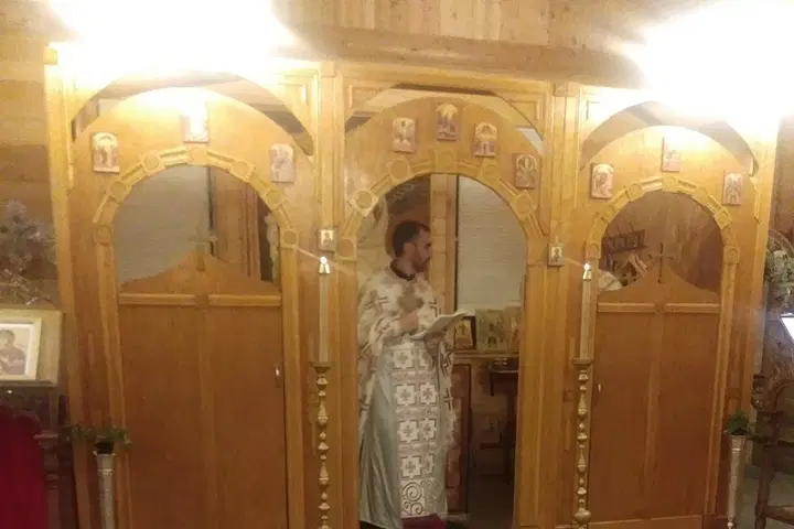 Holy Apostles Peter and Paul Orthodox Church, Lilburn, GA — photo 5 of 15
