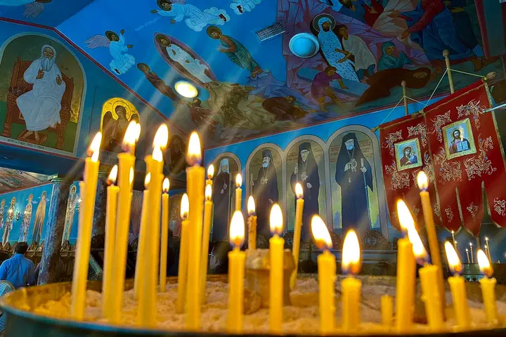 Holy Archangels Michael and Gabriel Romanian Orthodox Church, Sacramento, CA — photo 4 of 20