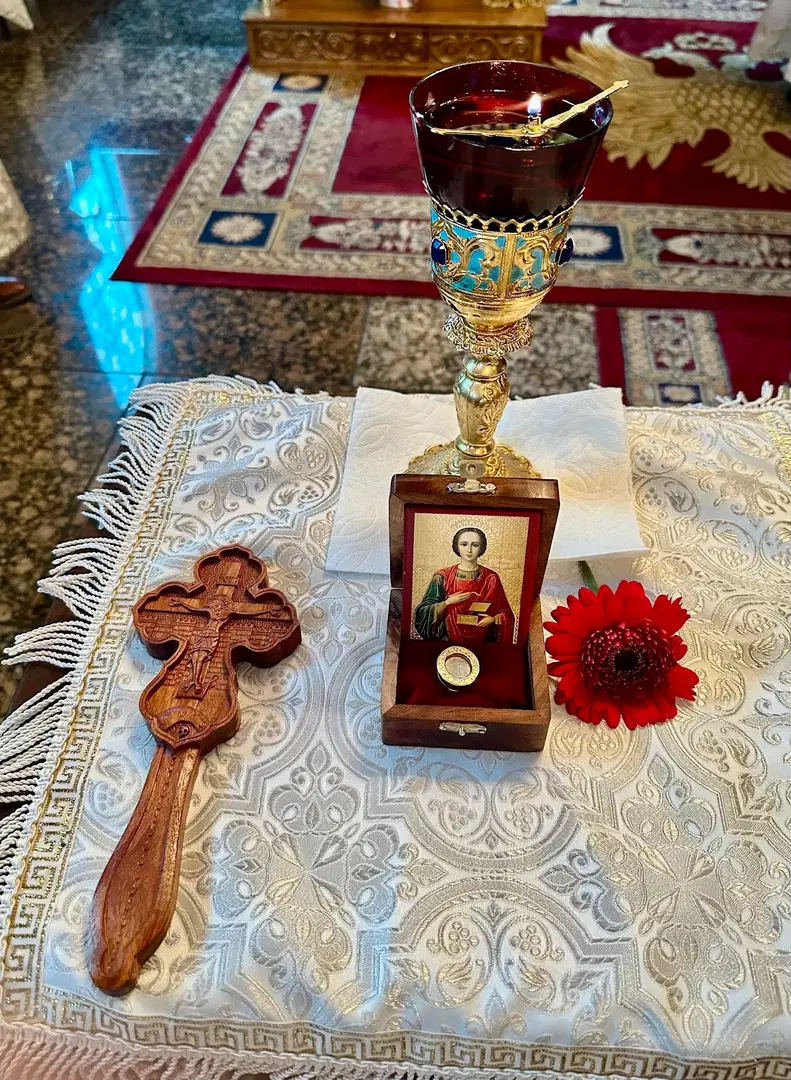 Holy Archangels Michael and Gabriel Romanian Orthodox Church, Sacramento, CA — photo 6 of 20