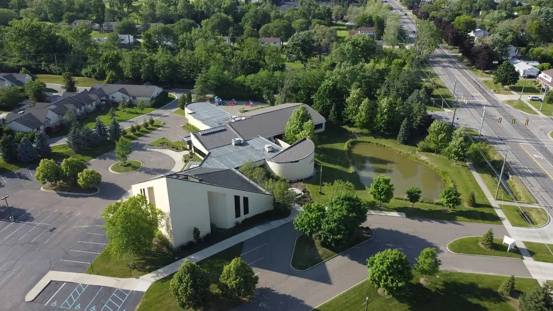 Holy Cross Greek Orthodox Church, Farmington Hills, MI — photo 7 of 9