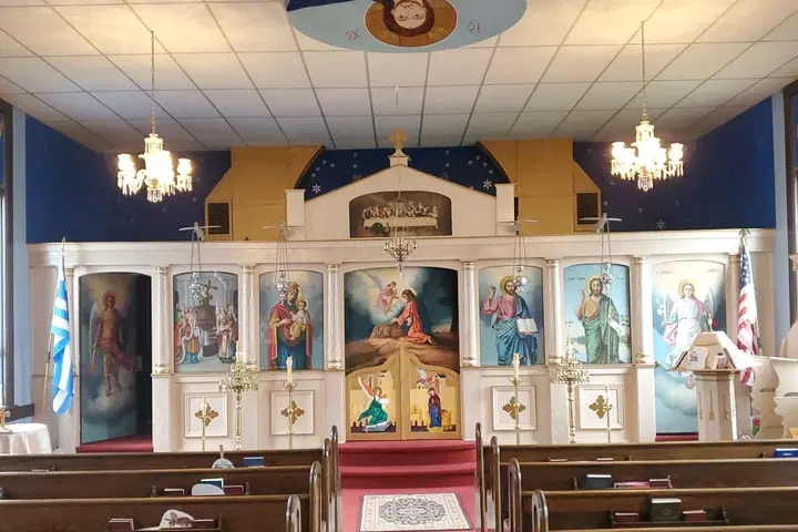 Holy Cross Greek Orthodox Church, Freeport, IL — photo 3 of 3