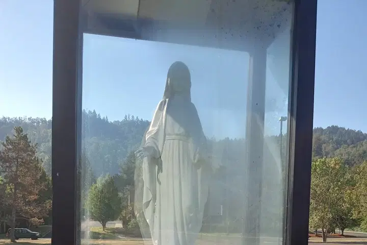 Holy Cross Orthodox Church, Roseburg, OR — photo 5 of 6