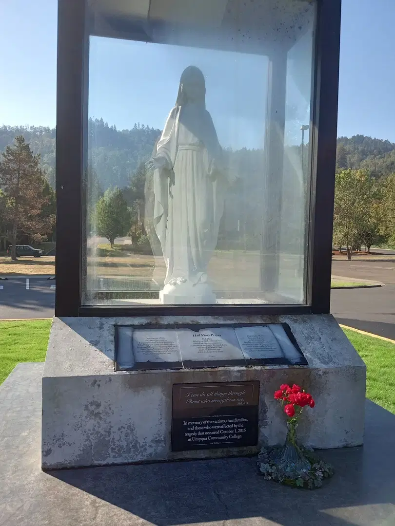 Holy Cross Orthodox Church, Roseburg, OR — photo 5 of 6