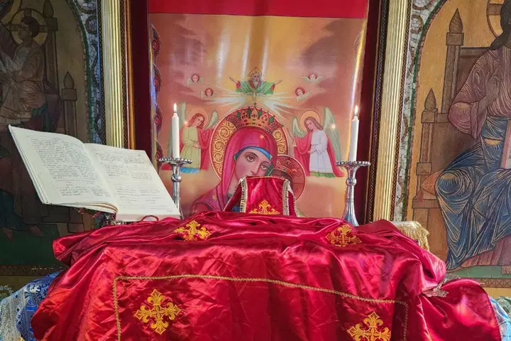 Holy Cross Romanian Orthodox Church, Alexandria, VA — photo 5 of 19