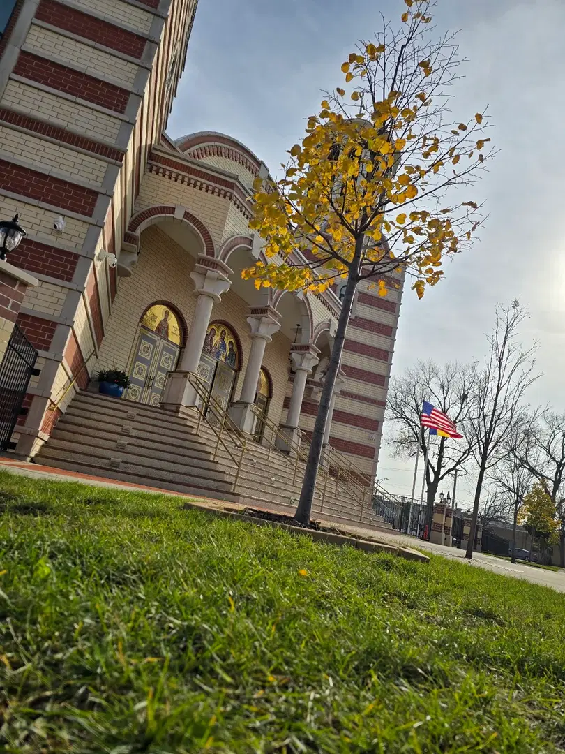 Holy Nativity Romanian Orthodox Church, Chicago, IL — photo 14 of 18