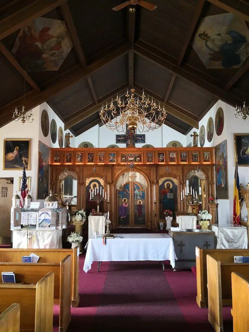 Holy Nativity Romanian Orthodox Church, Chicago, IL — photo 5 of 18