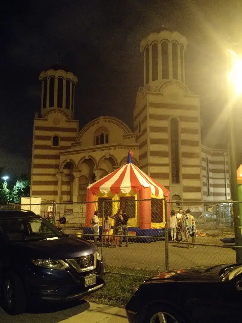 Holy Nativity Romanian Orthodox Church, Chicago, IL — photo 9 of 18