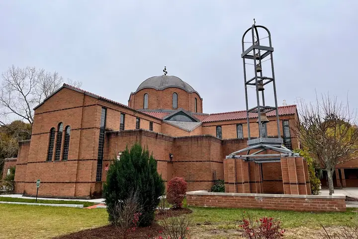Holy Resurrection Greek Orthodox Church, Glen Head, NY — photo 1 of 18