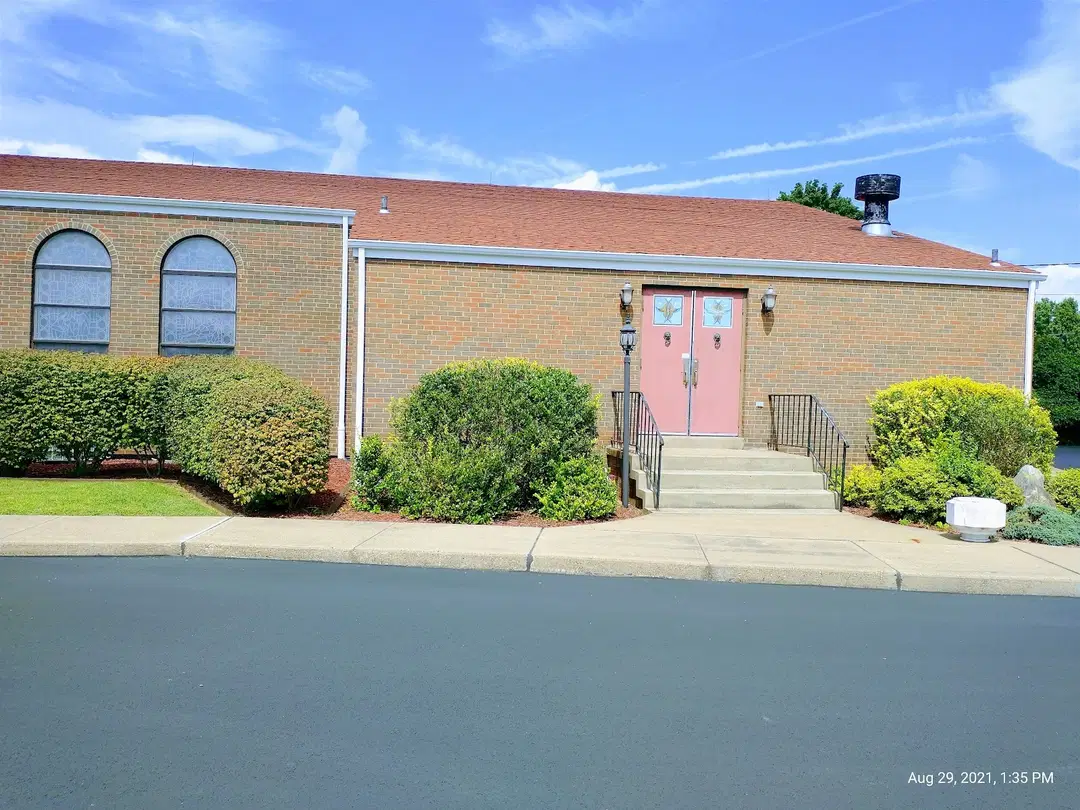 Holy Resurrection Orthodox Church, Belle Vernon, PA — photo 5 of 20