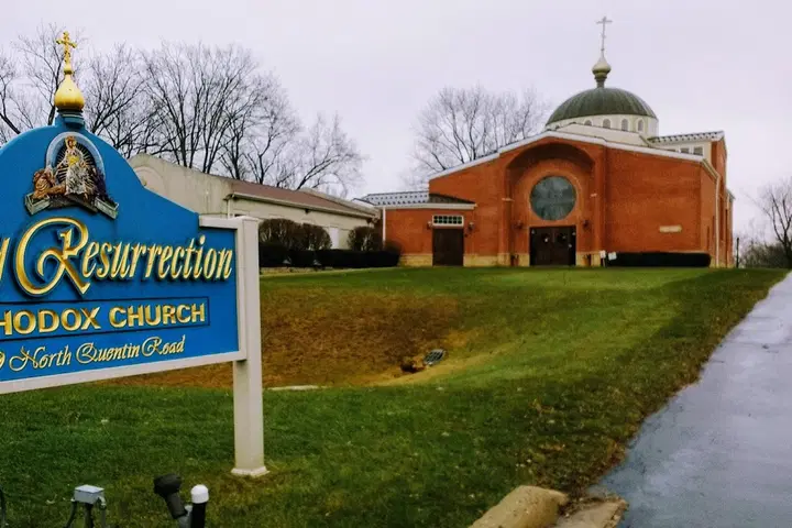 Holy Resurrection Orthodox Church, Palatine, IL — photo 2 of 19