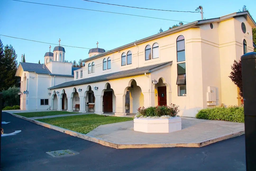 Holy Resurrection Romanian Orthodox Church, Hayward, CA — photo 1 of 19