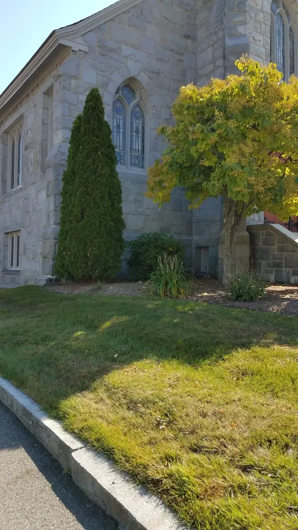 Holy Trinity Church, Concord, NH — photo 4 of 8