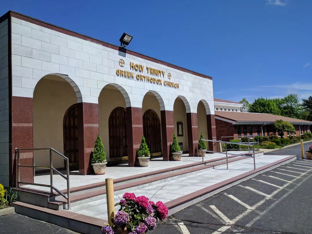 Holy Trinity Greek Orthodox Church, Hicksville, NY — photo 1 of 15