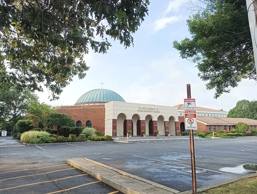 Holy Trinity Greek Orthodox Church, Hicksville, NY — photo 13 of 15