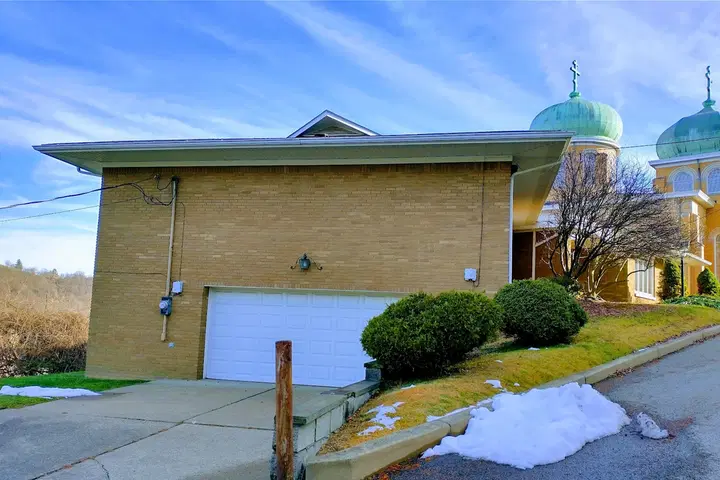 Holy Trinity Orthodox Church, Charleroi, PA — photo 1 of 9