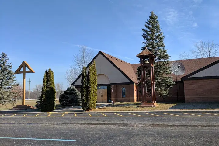 Holy Trinity Romanian Orthodox Church, Troy, MI — photo 3 of 17