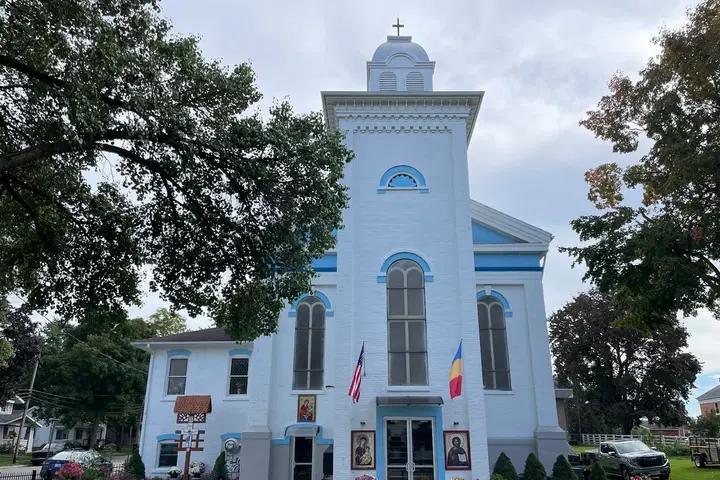 Holy Trinity Romanian Orthodox Monastery, Clinton, MI — photo 4 of 19