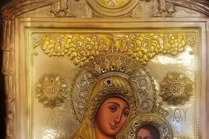 Holy Trinity Russian Orthodox Church, Milwaukee, WI — photo 5 of 14