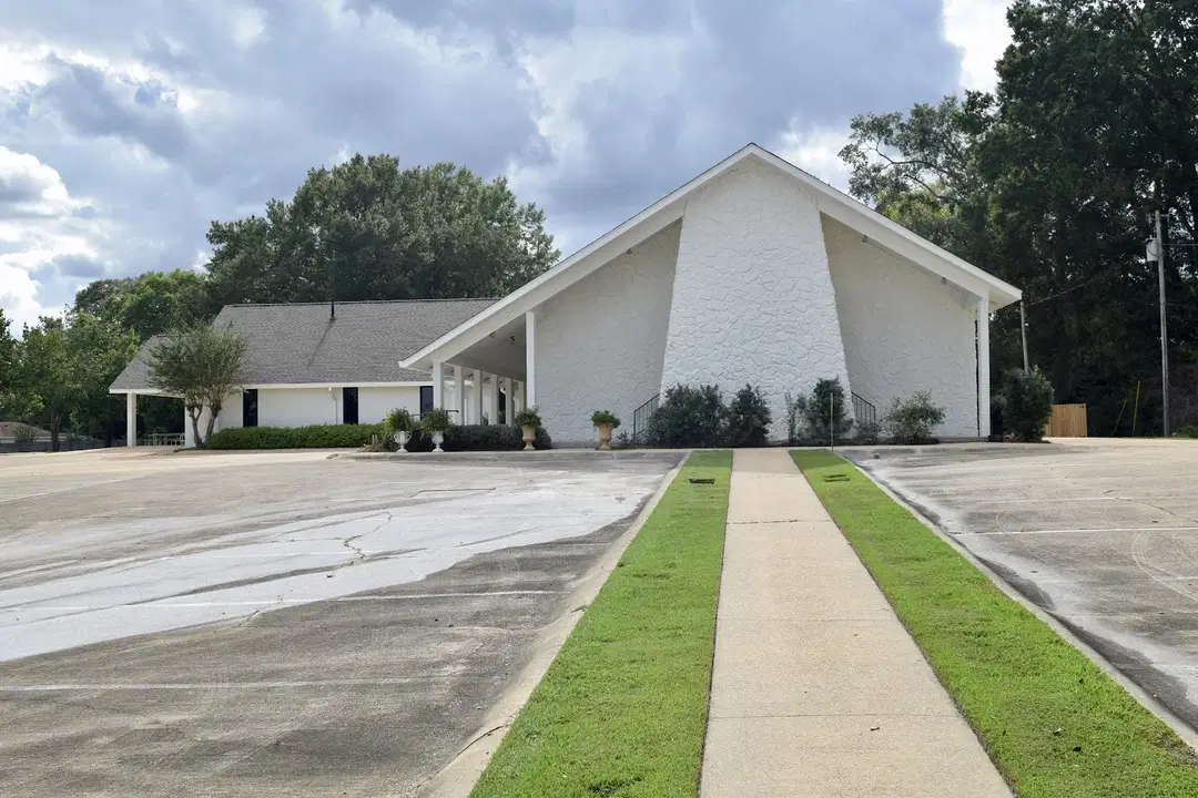 Holy Trinity - Saint John the Theologian Orthodox Church, Jackson, MS — photo 8 of 20