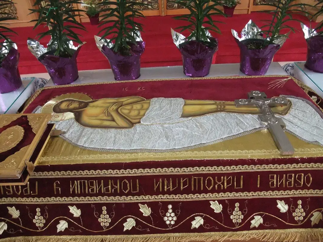 Holy Trinity Ukrainian Orthodox Church, Cheektowaga, NY — photo 5 of 19