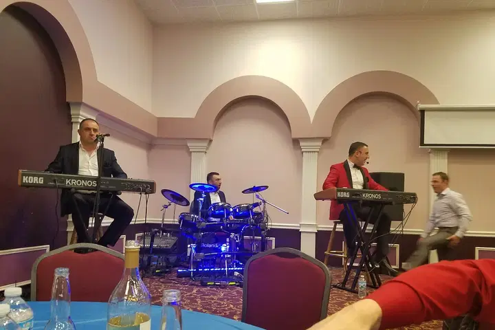 Macedonian Orthodox Church Sv Kiril i Metodij, Willowbrook, IL — photo 5 of 18