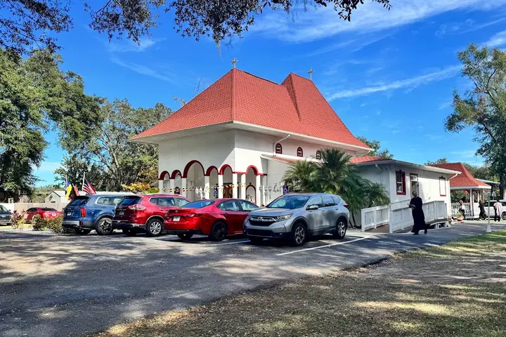 Romanian Orthodox Church Holy Archangels Michael & Gabriel, Apopka, FL — photo 2 of 18