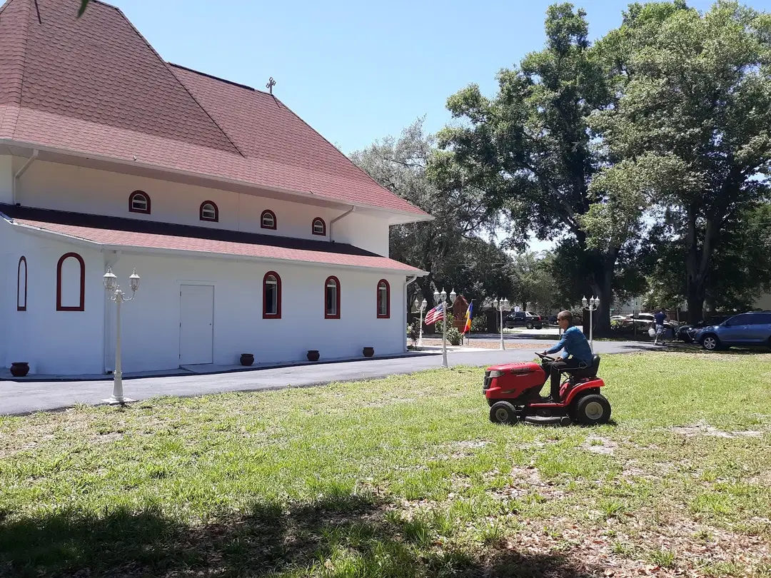 Romanian Orthodox Church Holy Archangels Michael & Gabriel, Apopka, FL — photo 16 of 18