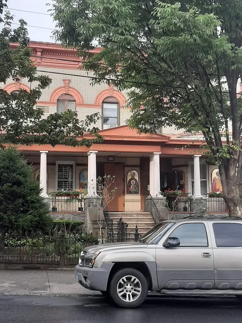 Romanian Orthodox Church, Ridgewood, NY — photo 5 of 7