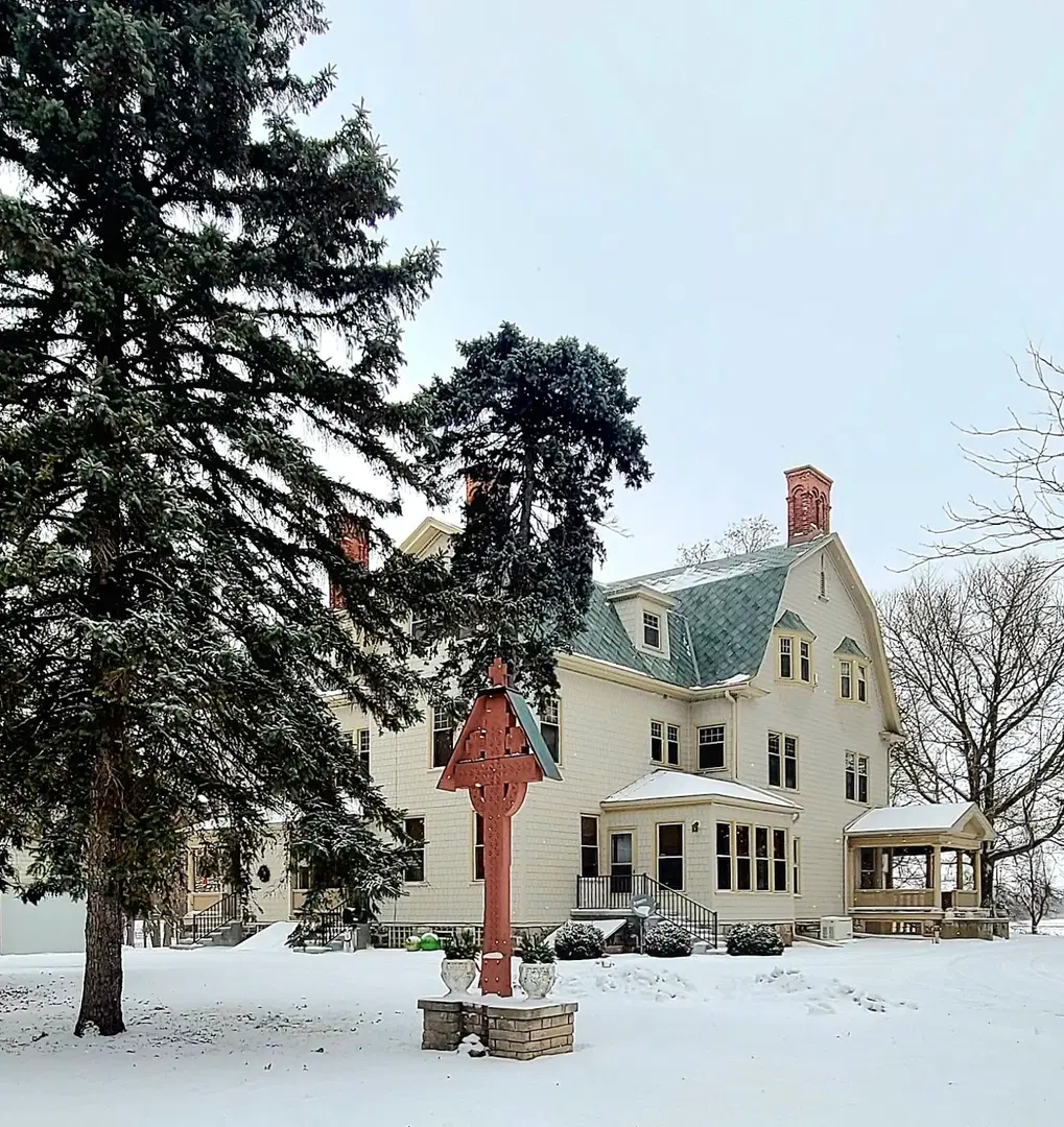 Romanian Orthodox Episcopate, Jackson, MI — photo 10 of 16