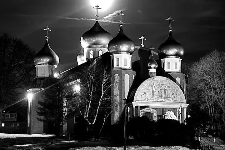 Russian Orthodox Church of Three Saints, Garfield, NJ — photo 5 of 19