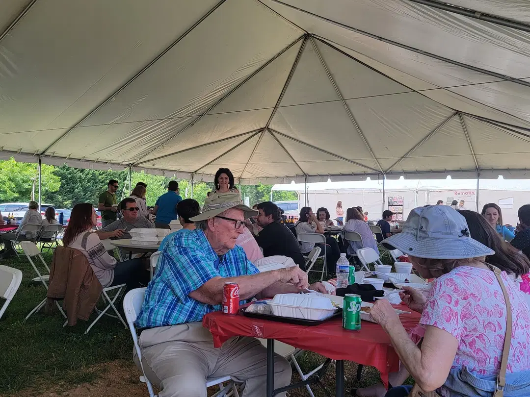 Saint Andrew Romanian Orthodox Church, Potomac, MD — photo 12 of 17