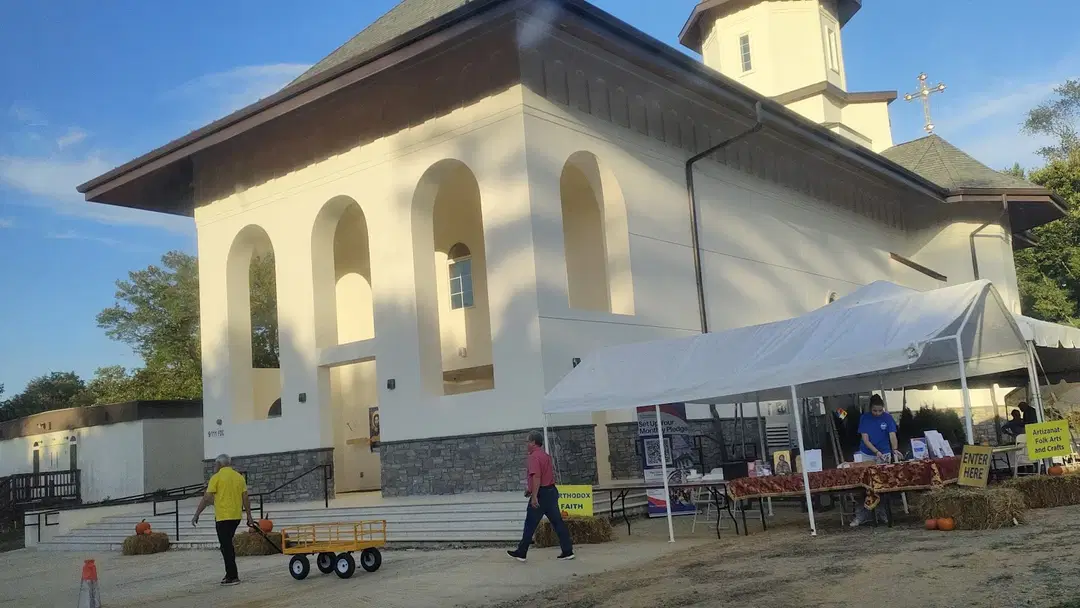 Saint Andrew Romanian Orthodox Church, Potomac, MD — photo 15 of 17