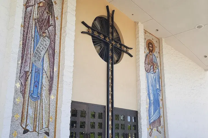 Saint Anthony Greek Orthodox Church, Pasadena, CA — photo 4 of 20